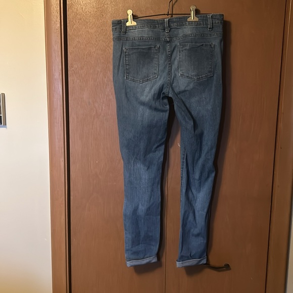 Genera Jeans in great shape - Picture 2 of 4